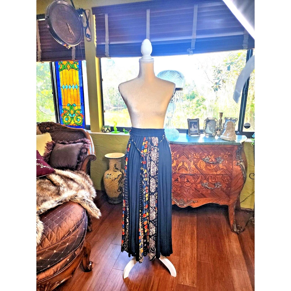 Halsey Collection Boho skirt size Small‎
